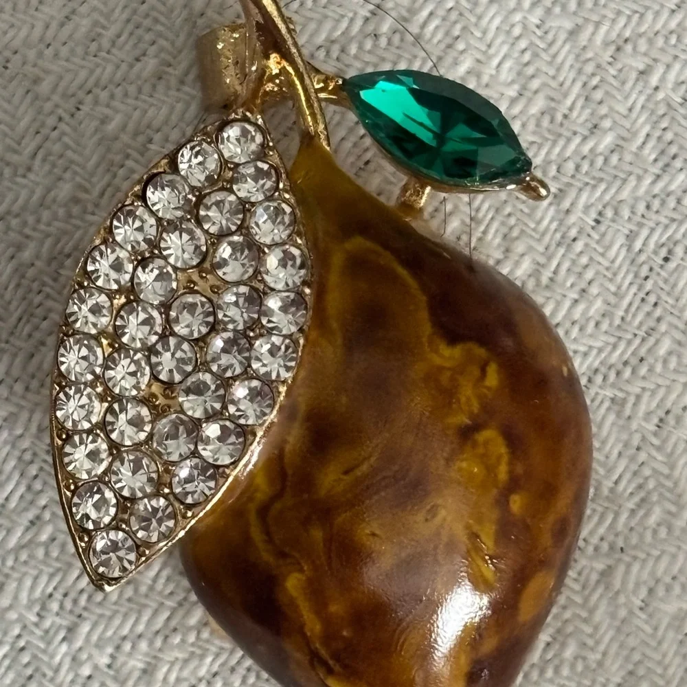 Vintage Estate Sale Gold-plated Brown Marbled Crystal Leaf Accent Brooch